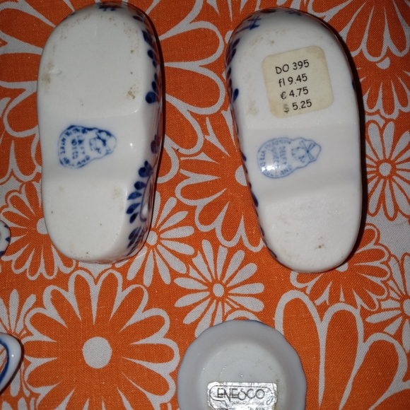 Delft Trinkets and Silver plate Spoons mini shoes - Picture 5 of 6